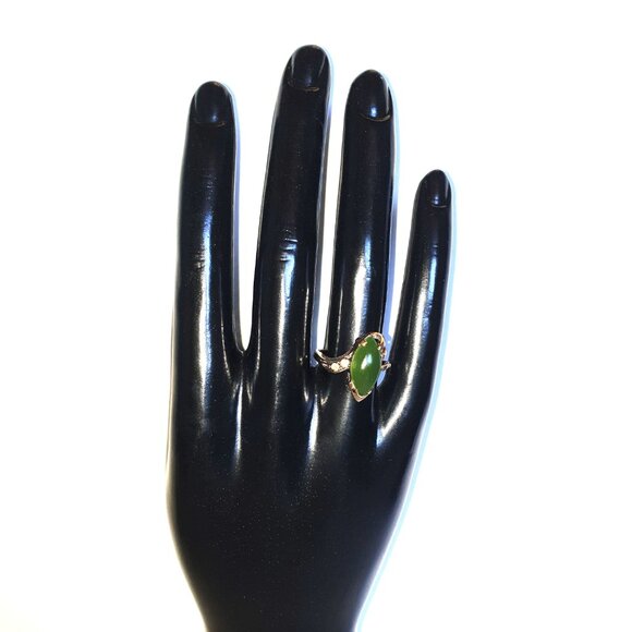 Precious Vintage 10K Yellow Gold Marquise Nephrite Jade & Diamond Cocktail Ring - Picture 12 of 12